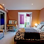 3 Bedroom Modern Mews House